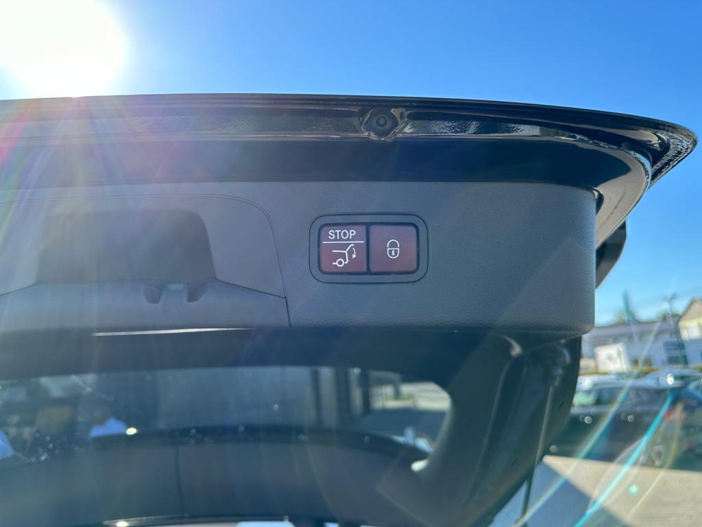 GLC 300 4M+AMG+NIGHT+MULTIBEAM+BURMESTER+NAVI