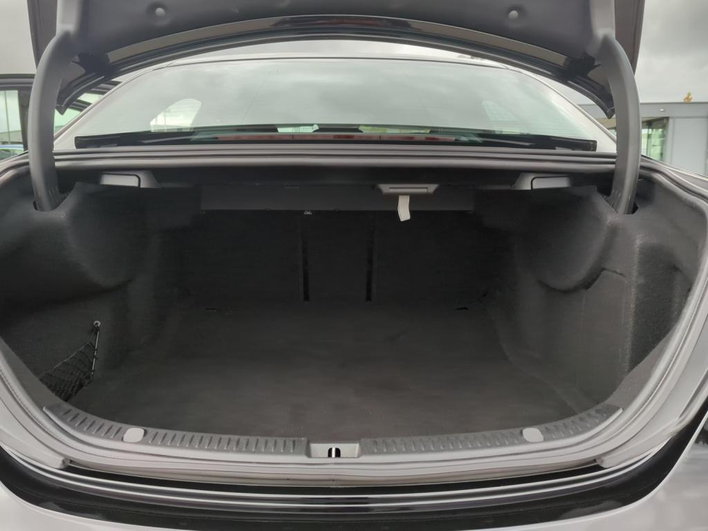 E 200 Limo+AHK+KAMERA+LED+FERNLASS +AHK+KAMERA+LED+FERNLASS