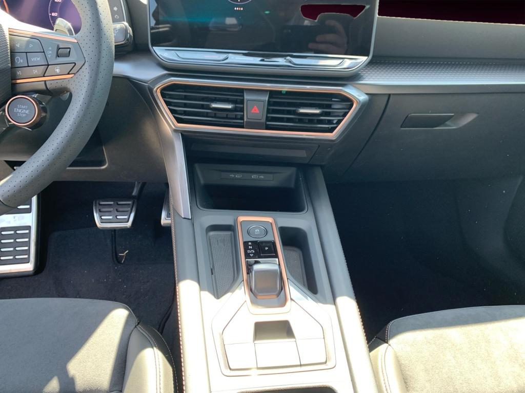 Leon SP 1.5 eTSI+DSG+SENNHEISER+MATRIX-LED+PANNO