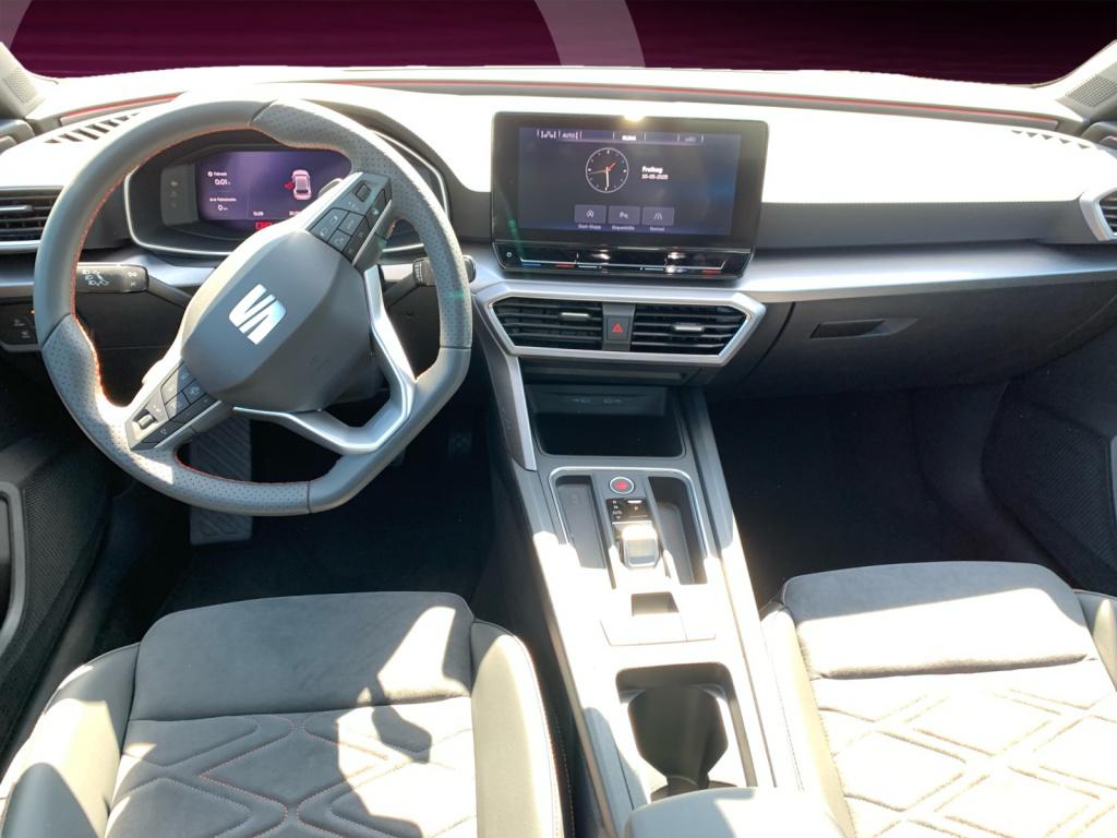 Leon FR 2.0 TDI 7G-DSG+PANO+NAVI+SEAT-CONNECT+LED