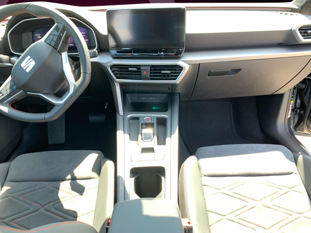 Leon FR 2.0 TDI 7G-DSG+PANO+NAVI+SEAT-CONNECT+LED