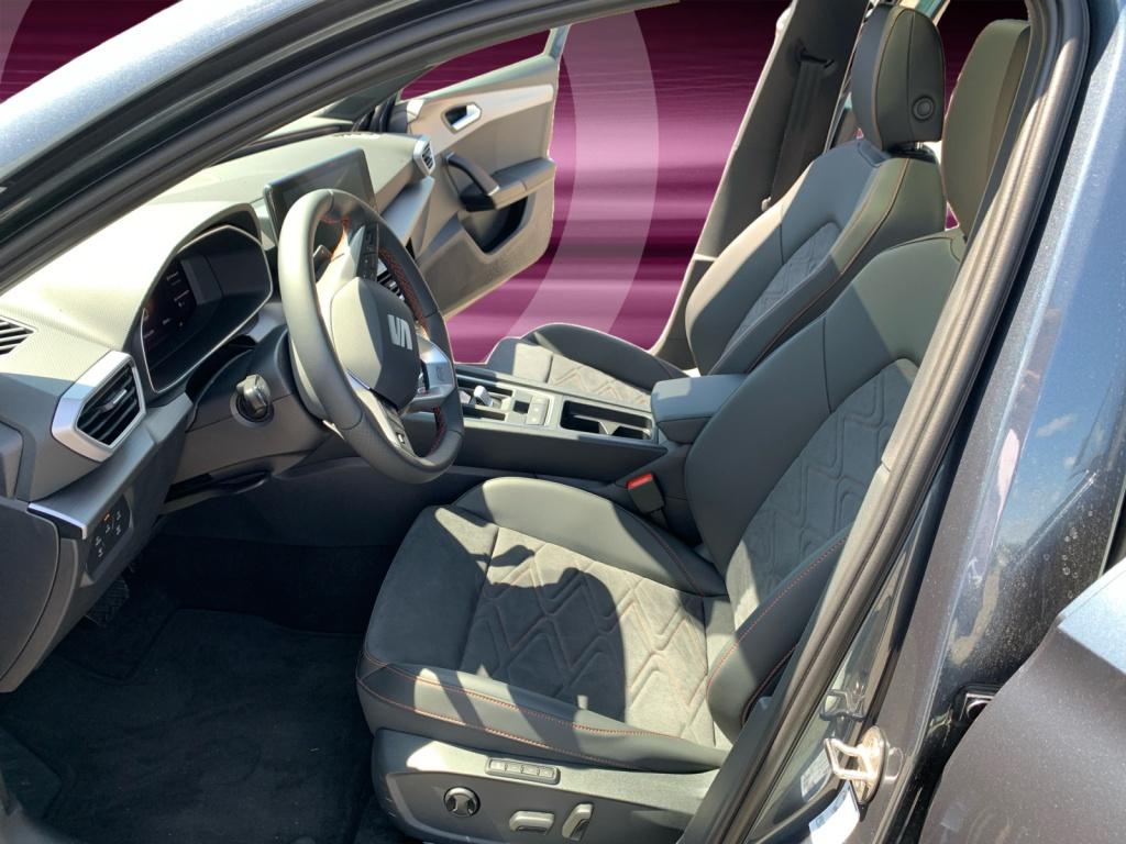Leon FR 2.0 TDI 7G-DSG+PANO+NAVI+SEAT-CONNECT+LED