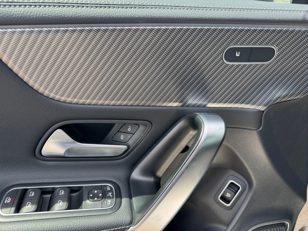 CLA 200 SB LEDER+SHZ+NAVI+LED+KEYLESS+PDC+RFK LM
