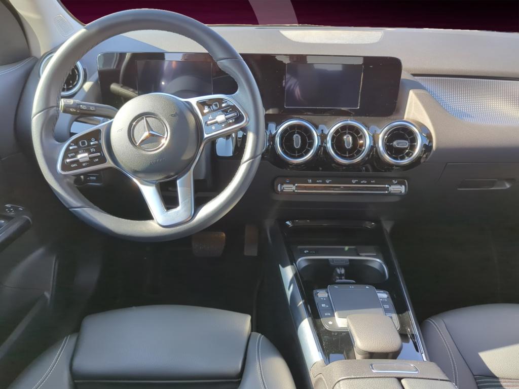 GLA 200 Progressive+7G-DTC+LED+NIGHT+NAVI+M-BUX