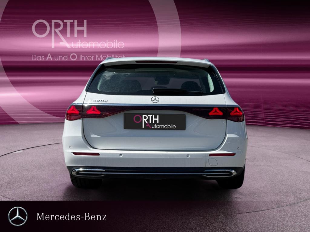 E 220 dT n.Modell PANO+AHK+NAVI+DIST+LED+KEYLESS