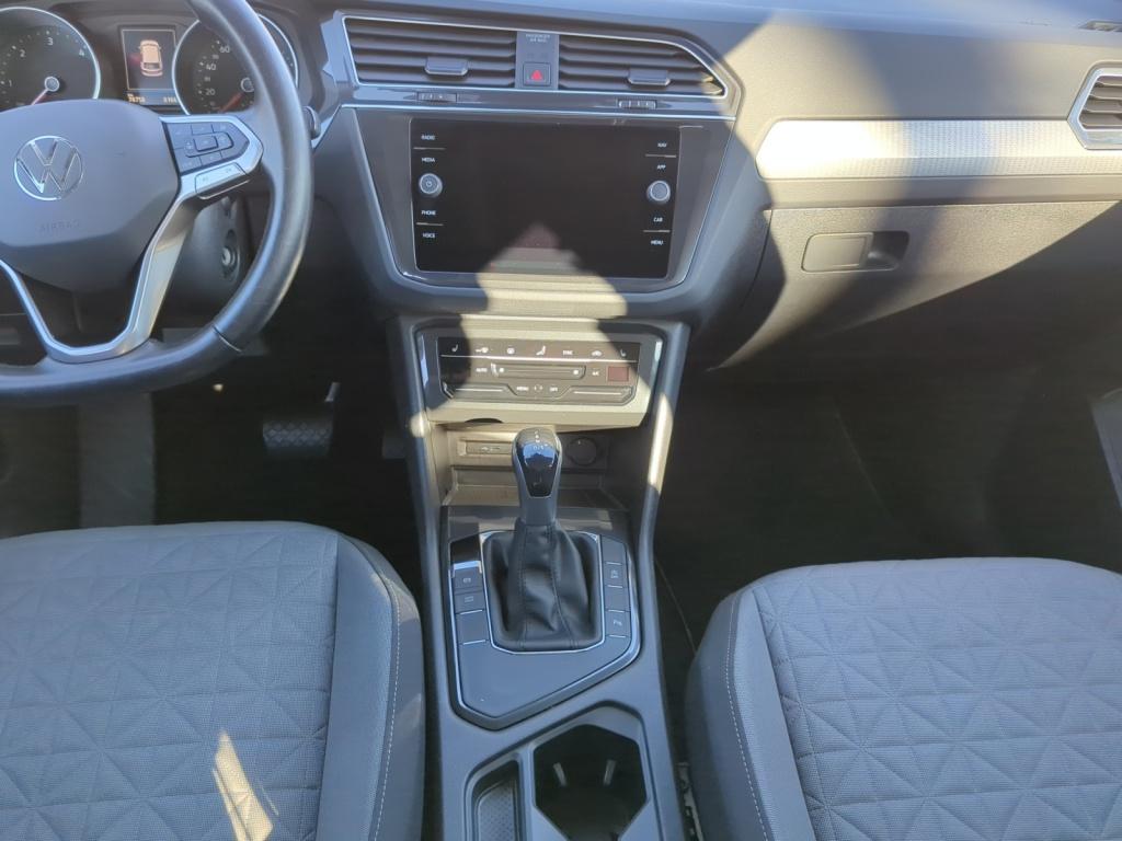 Tiguan Life 2.0 TDI DSG+AHK+SHZ+NAVI+DAB+APPLE