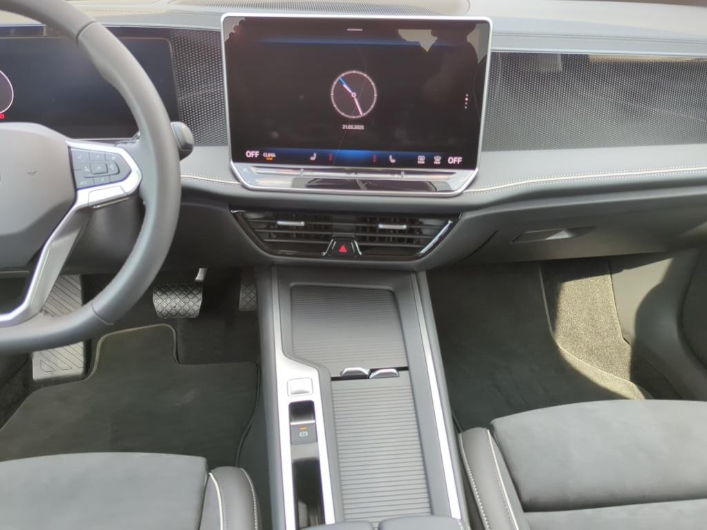 Passat 1.5 eTSI Business+NAVI+SHZ+LED+AHK ACC