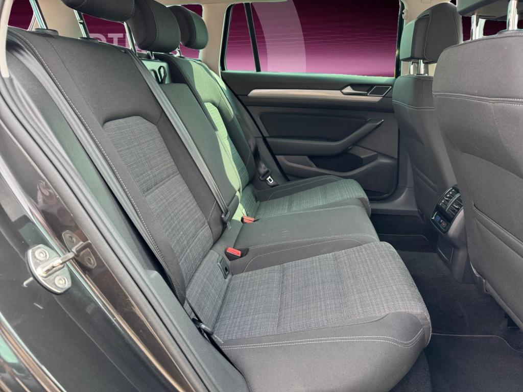 Passat Variant 2.0 TDI DSG+AHK+NAVI+ACC+LED+APP