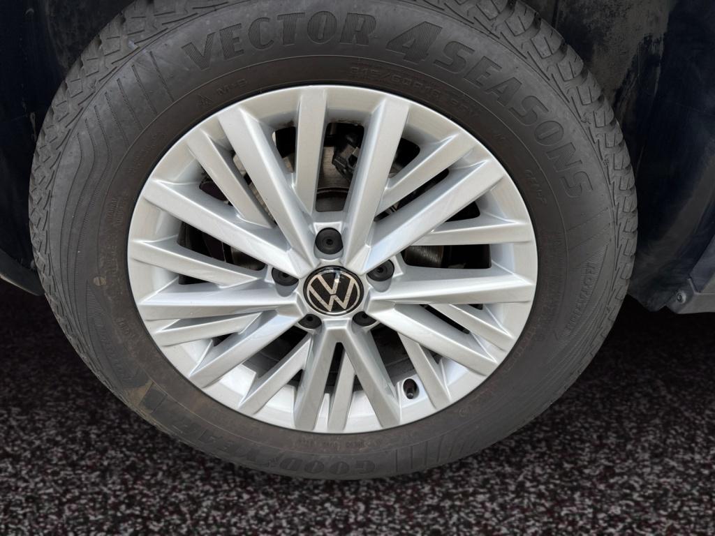 T-Roc 1. 5TSI Life DSG+NAVI+SHZ+AHK+SPUR+LED+KAM