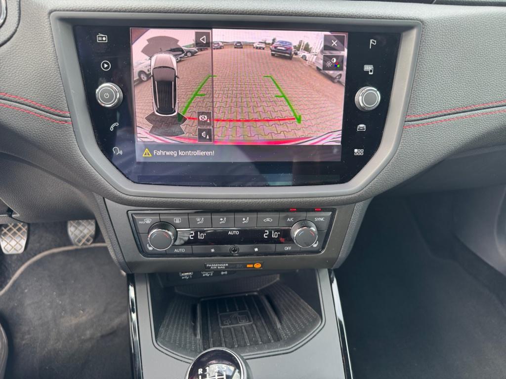 Arona 1.0TSI FR+18+NAVI+DAB+SHZ+KAMERA+LED+TOT