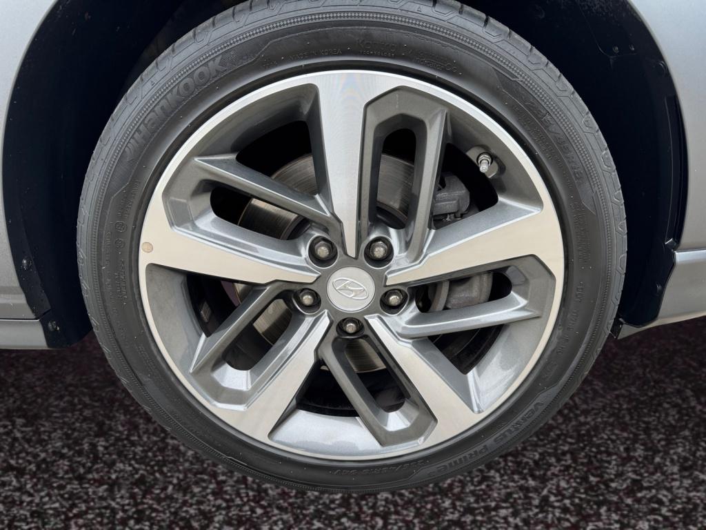 Kona 1.6 T-GDI Premium 4WD SHZ+NAVI+1.HD+KRELL