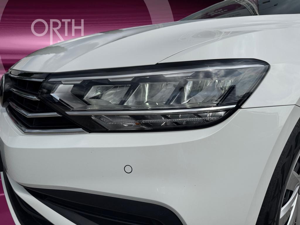 Passat 2.0TDI DSG AHK+NAVI+SHZ+RFK+ACC+SPUR+LED