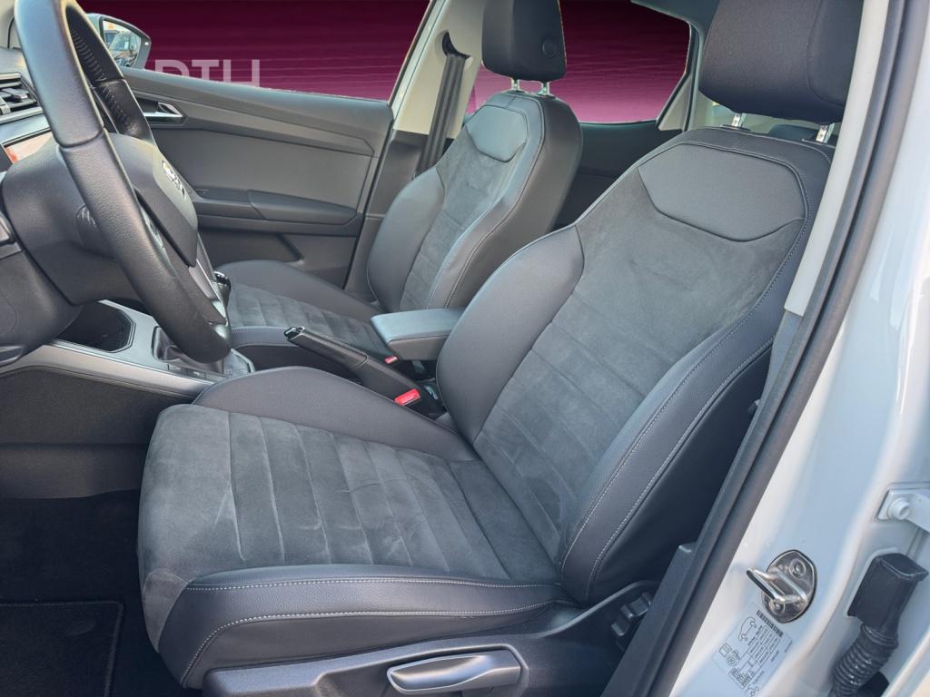 Arona 1.0 TSI Style NAVI+SHZ+TOTW+SPUR+LED+RFK