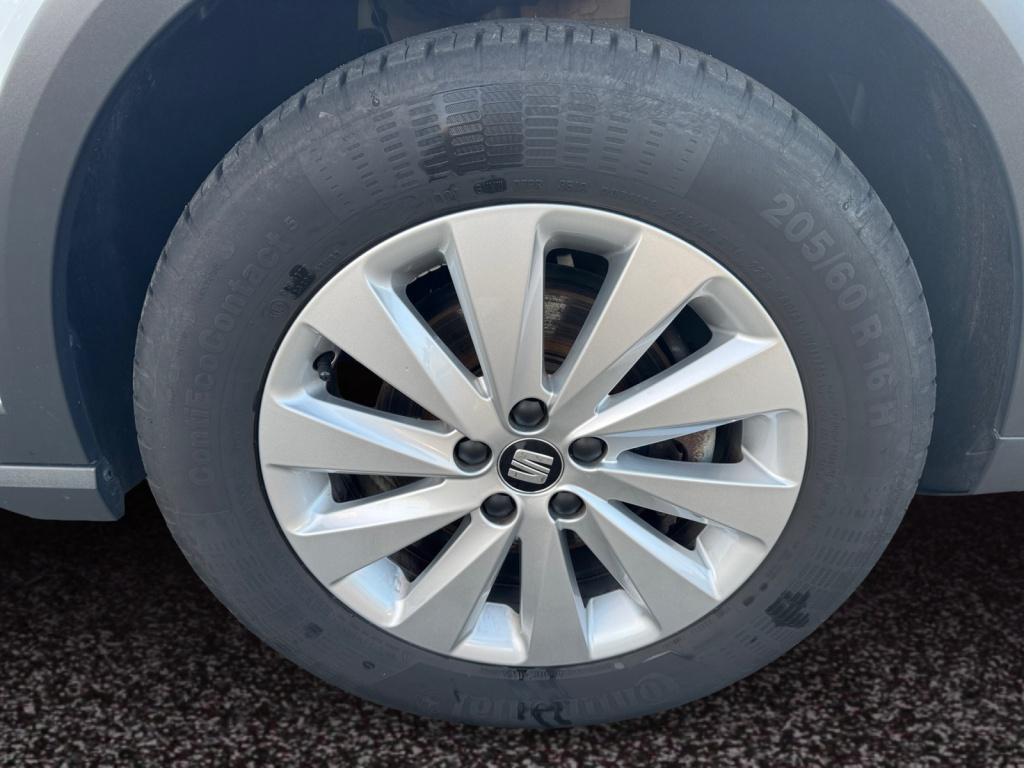 Arona 1.0 TSI Style NAVI+SHZ+TOTW+SPUR+LED+RFK