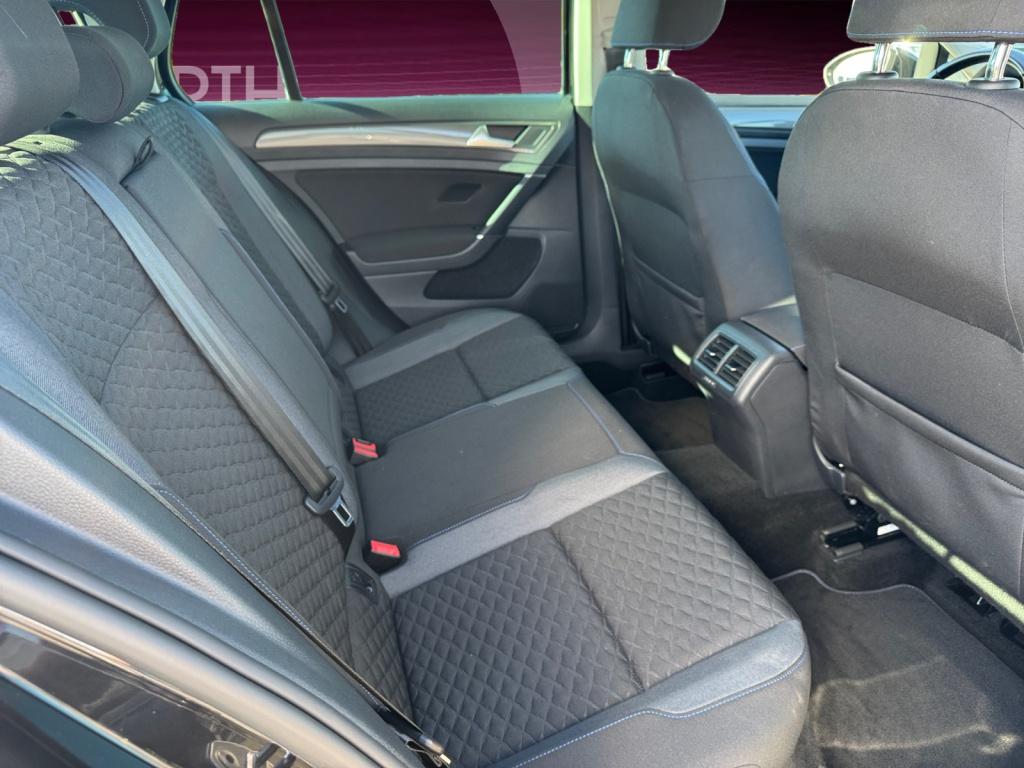 Golf VII 1.5 TSI Join BMT NAVI+SHZ+ALU+LED+PDC