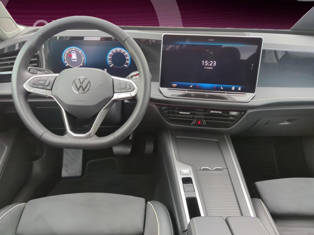 Passat 2.0TDI Business AHK+NAVI+IQDRIVE+SHZ+ACC