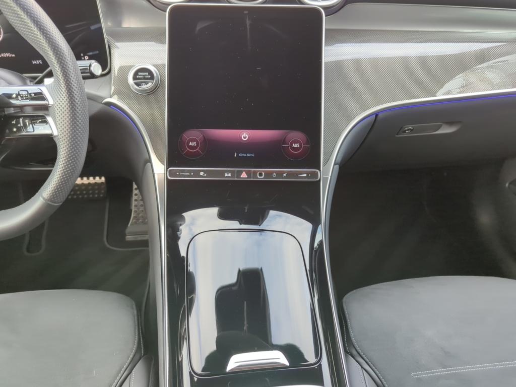 GLC 220 d 4M AMG+NAVI+AHK+LED+RFK+SPUR+DISTANCE