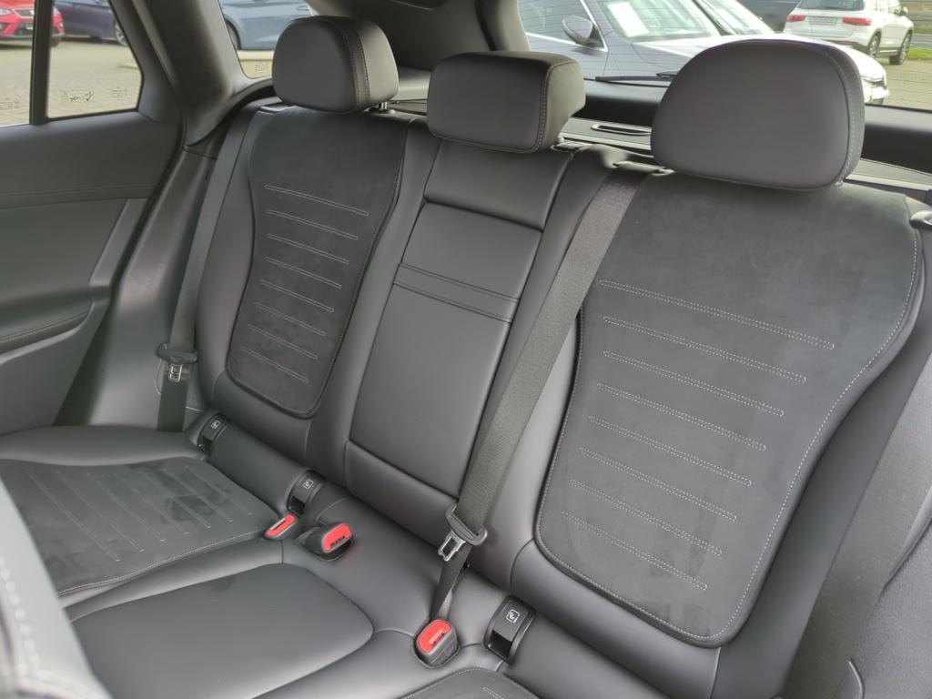 GLC 220 d 4M AMG+NAVI+AHK+LED+RFK+SPUR+DISTANCE