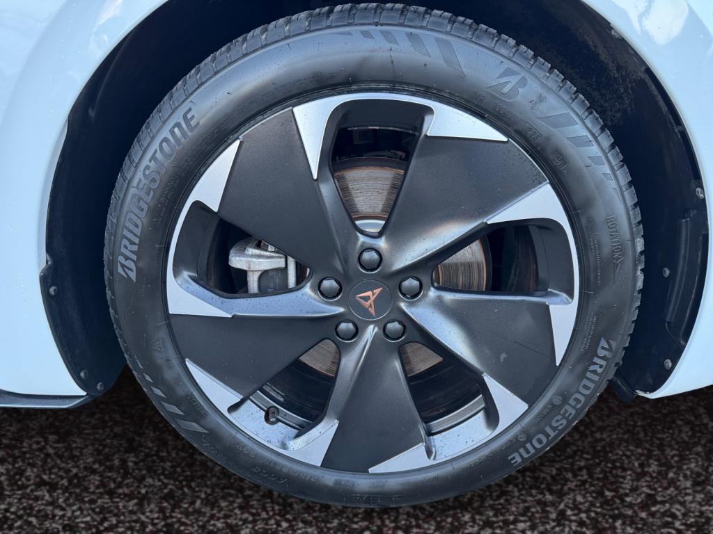 Born 58kWh BEATS+SHZ+NAVI+KESSY+RFK+19+PILOT M