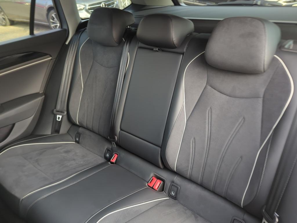 Passat Business 2.0TDI DSG+NAVI+ACC+LED+AHK+360°