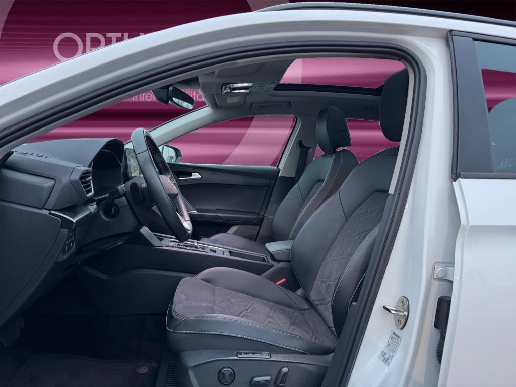 Leon SP 2.0 TDI AUT+NAVI+BEATS+PANO+LED+SHZ+RFK