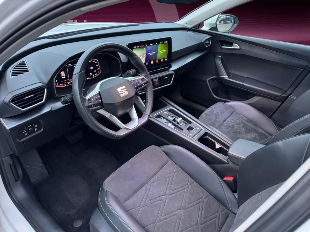 Leon SP 2.0 TDI AUT+NAVI+BEATS+PANO+LED+SHZ+RFK