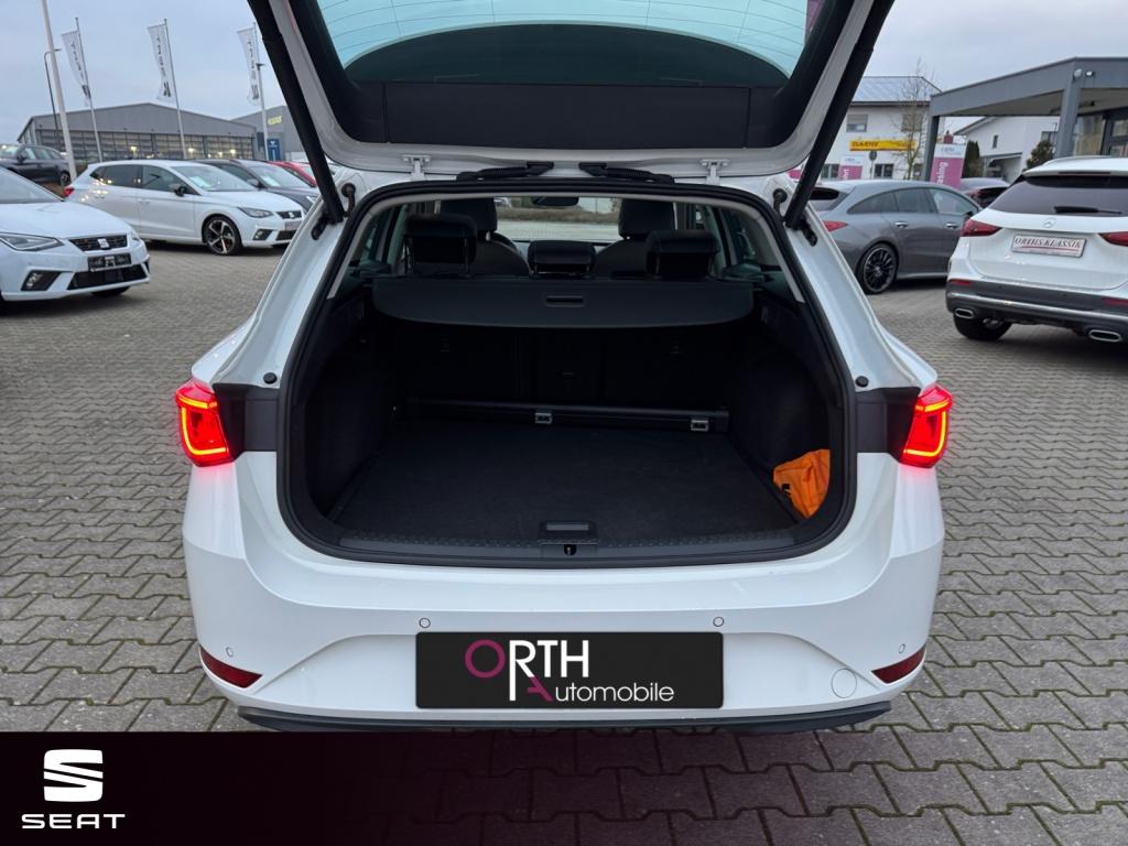 Leon SP 2.0 TDI AUT+NAVI+BEATS+PANO+LED+SHZ+RFK