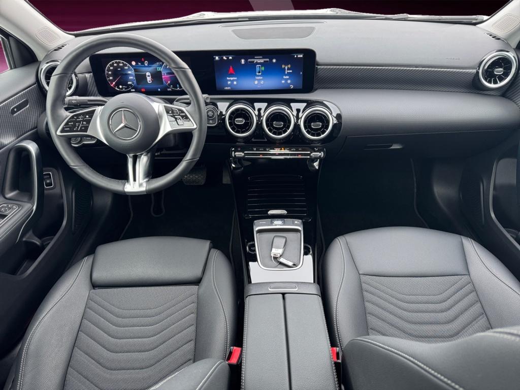 A 180d 8G-DCT Limousine NAVI+AHK+LED+SHZ+KAMERA