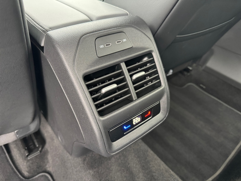 Passat 1.5 eTSI Business NAVI+SHZ+ACC+LED+RFK LM