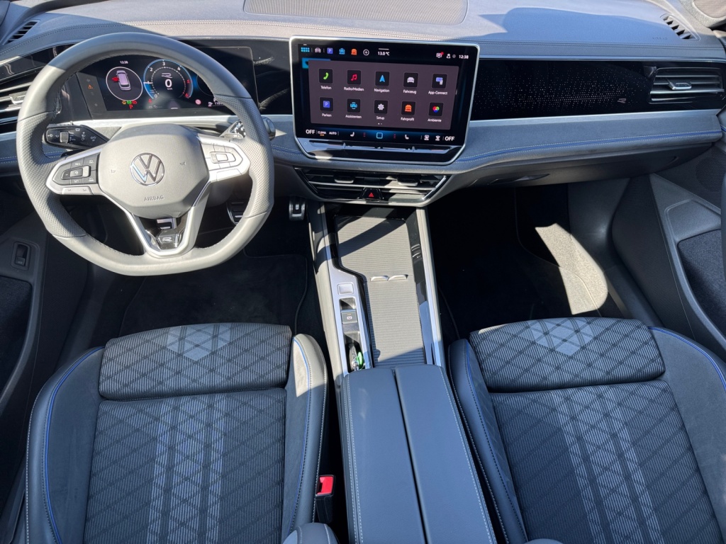 Passat 2.0 TDI R-Line NAVI+MATRIX+IQ-DRIVE+ACC