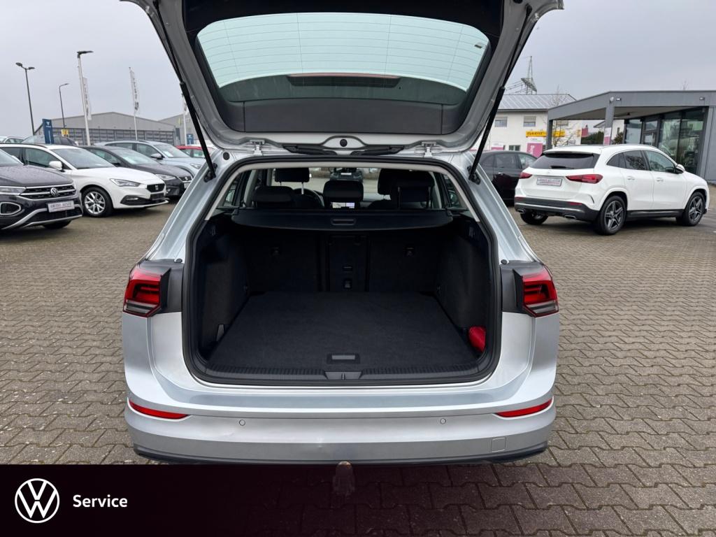 Golf VIII 1.5 eTSI Life DSG+AHK+ACC+NAVI+LED+PDC