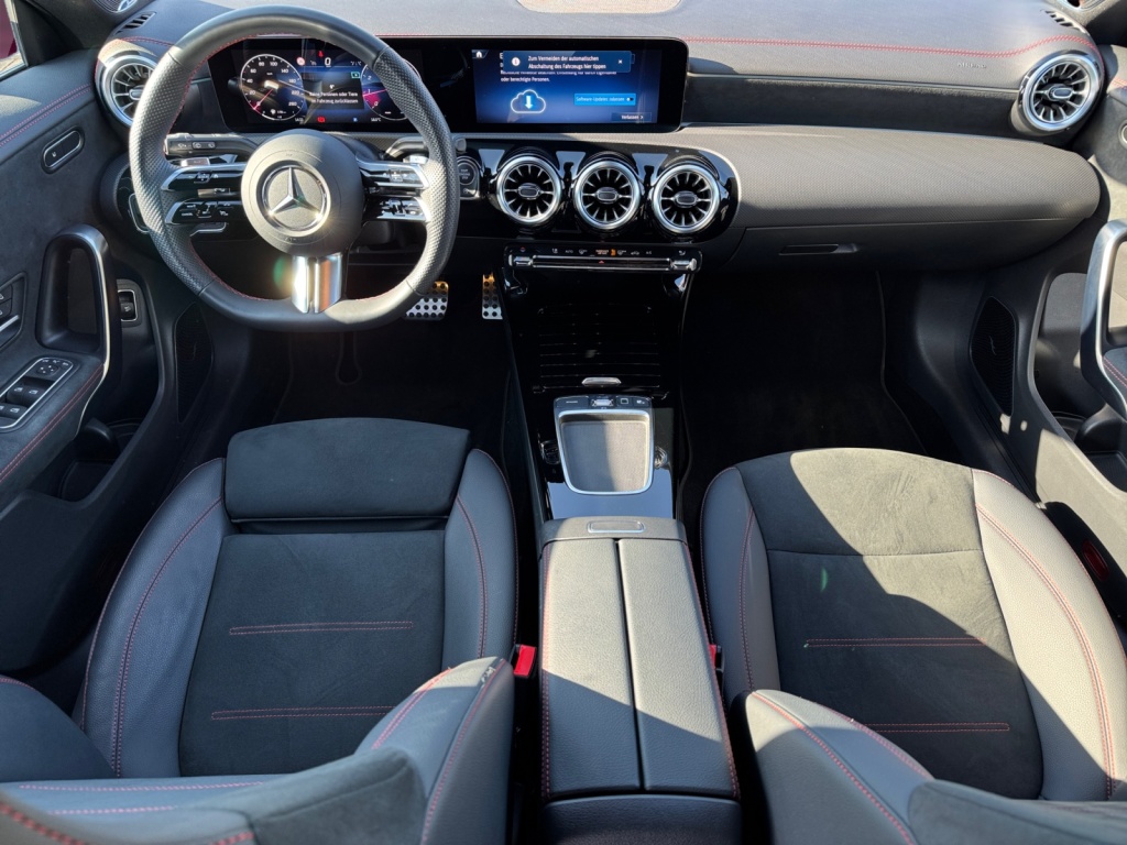 CLA 200 SB AMG+NIGHT+BURMESTER+MULTIBEAM-LED AUT