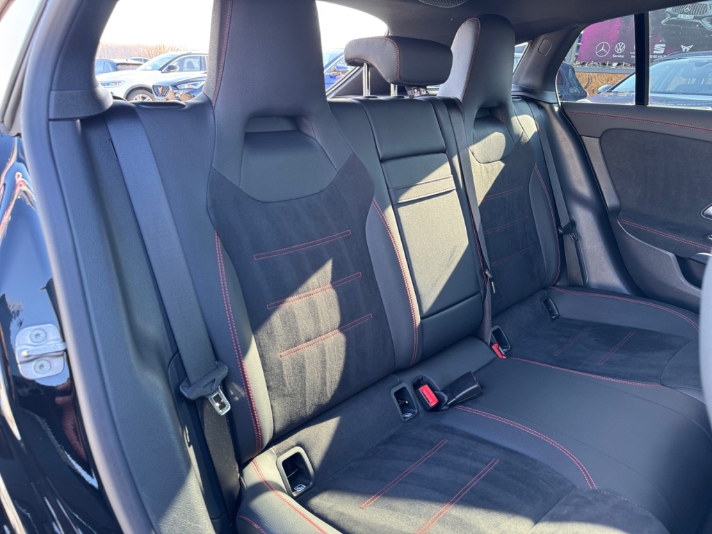 CLA 200 SB AMG+NIGHT+BURMESTER+MULTIBEAM-LED AUT