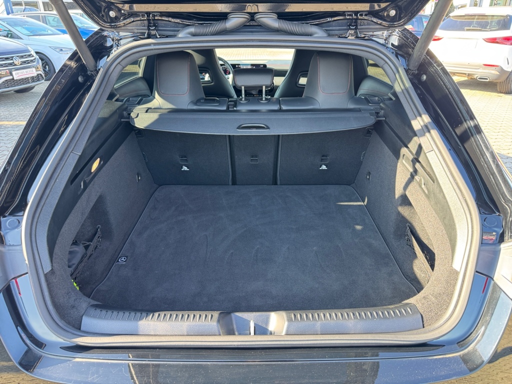 CLA 200 SB AMG+NIGHT+BURMESTER+MULTIBEAM-LED AUT