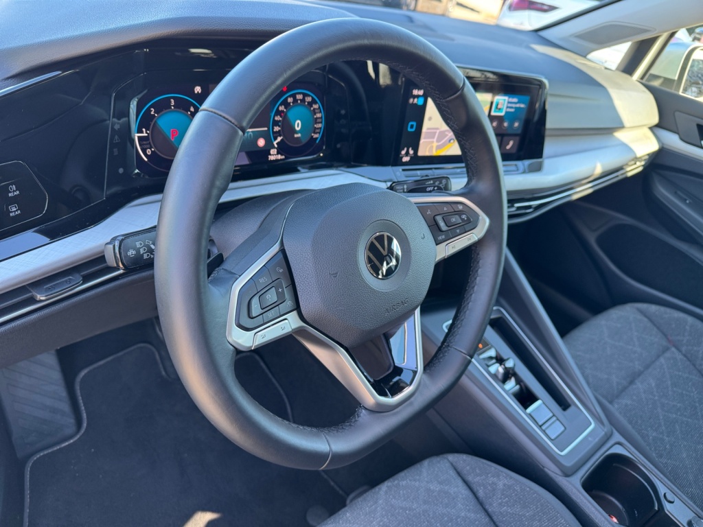 Golf VIII Variant LIFE 2.0 TDI DSG+NAVI+SHZ+LED