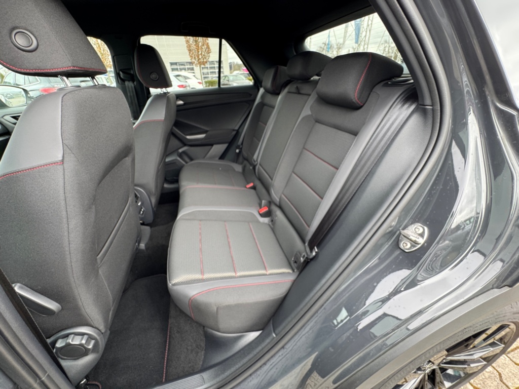 T-Roc 1.5 TSI Sport DSG+NAVI+ST-HZG+SHZ+AHK+PDC