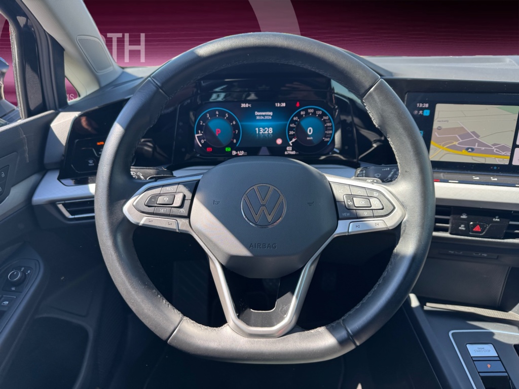 Golf VIII 1.5 eTSI Life AHK+NAVI+SHZ+ACC+LED ACC