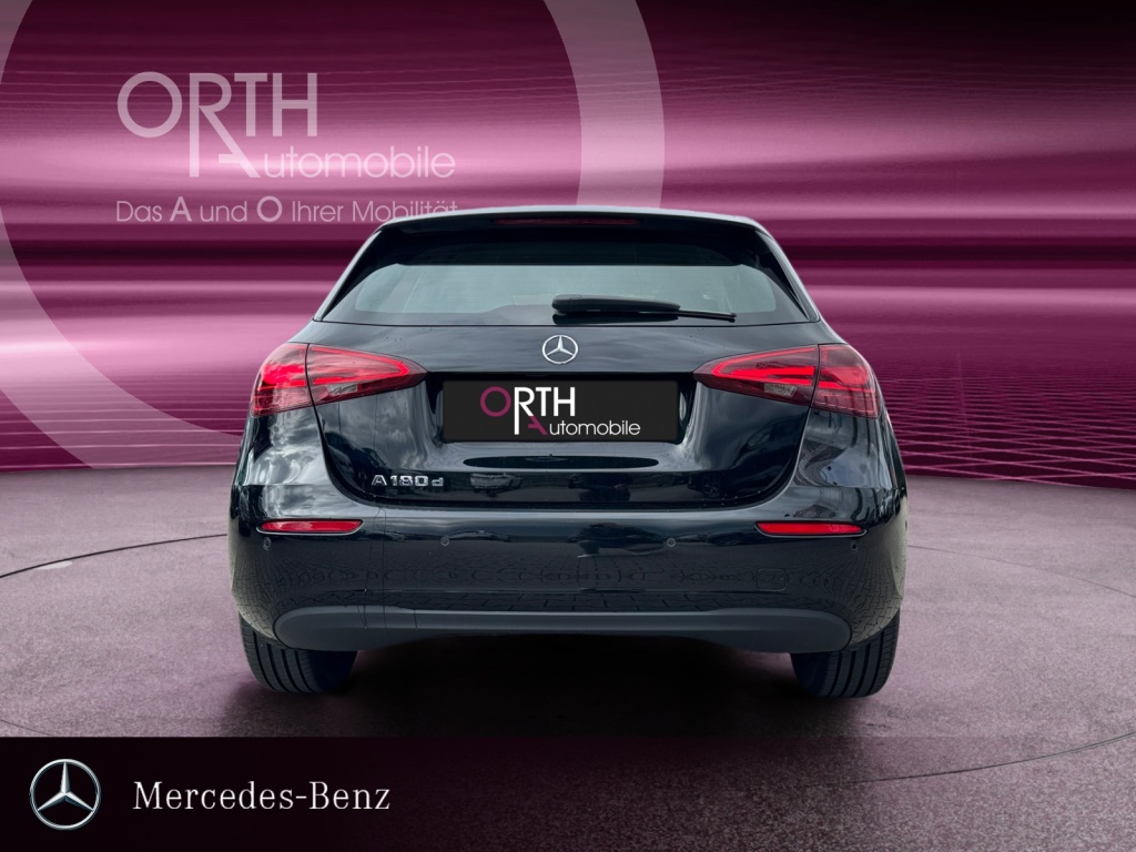 A 180 d 8-G DCT NAVI+KLIMA+SHZ+RFK+LED+SPUR+ALU