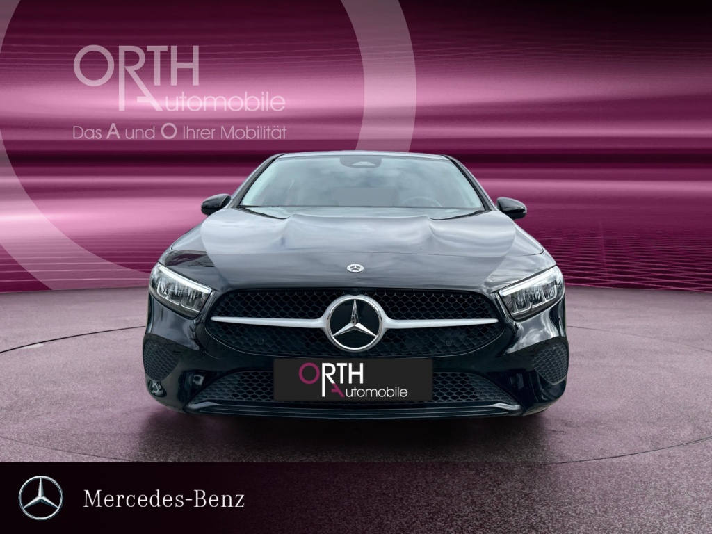 A 180 d 8-G DCT NAVI+KLIMA+SHZ+RFK+LED+SPUR+ALU