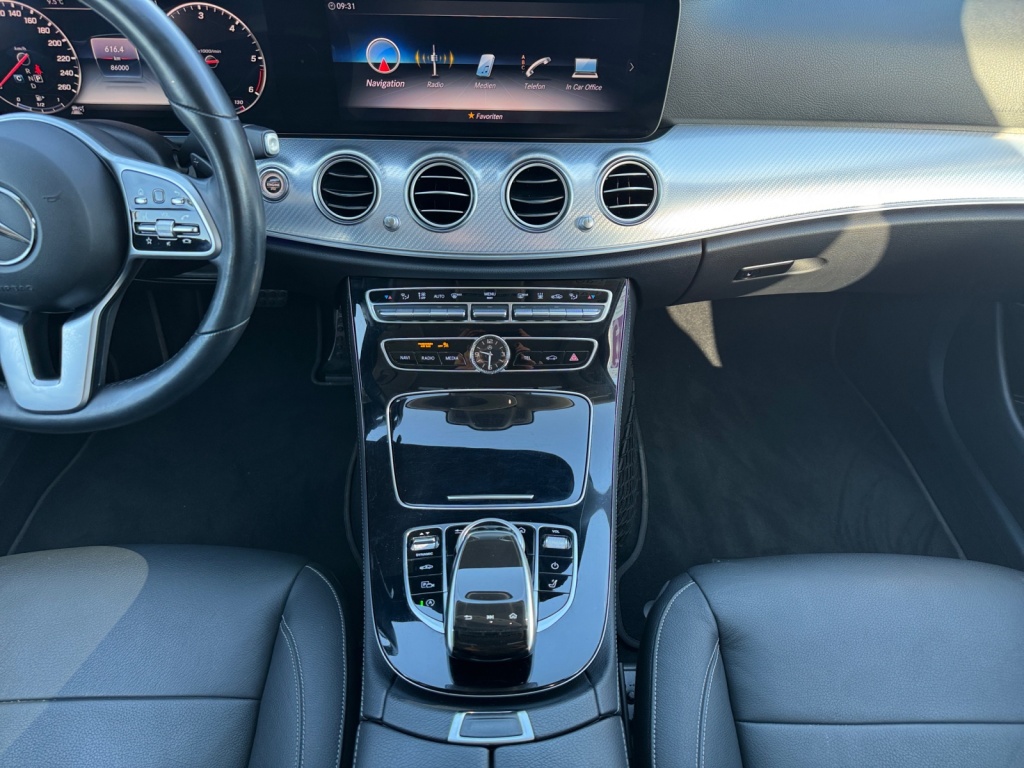 E 220 dT 4M All-Terrain HUD+STD-HZG+LED+AHK+ 360