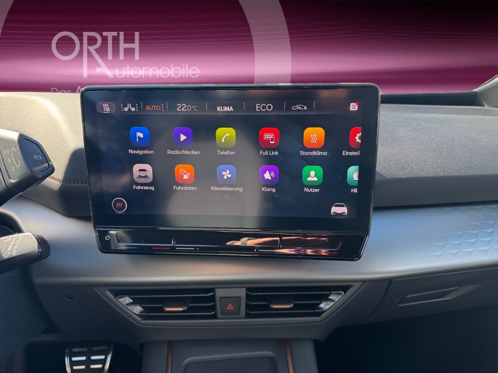 Born 204PS (58kWh) NAVI+SHZ+RFK+PDC+LED 2xKlima
