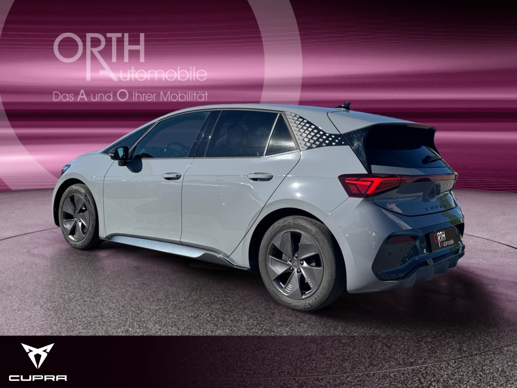Born 204PS (58kWh) NAVI+SHZ+RFK+PDC+LED 2xKlima