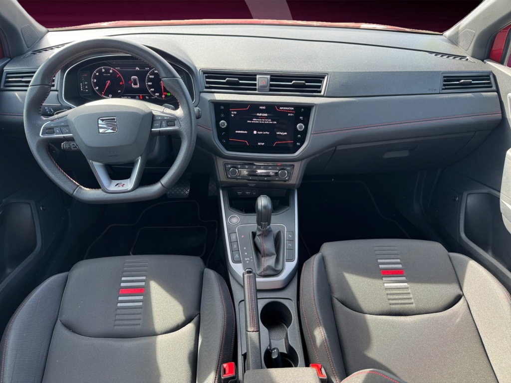 Arona 1.0 TSI FR DSG+ACC+NAVI+SHZ+LED+AHK+RFK LM