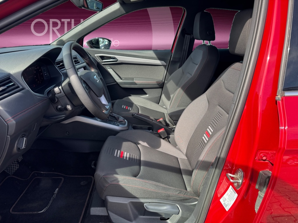 Arona 1.0 TSI FR DSG+ACC+NAVI+SHZ+LED+AHK+RFK LM
