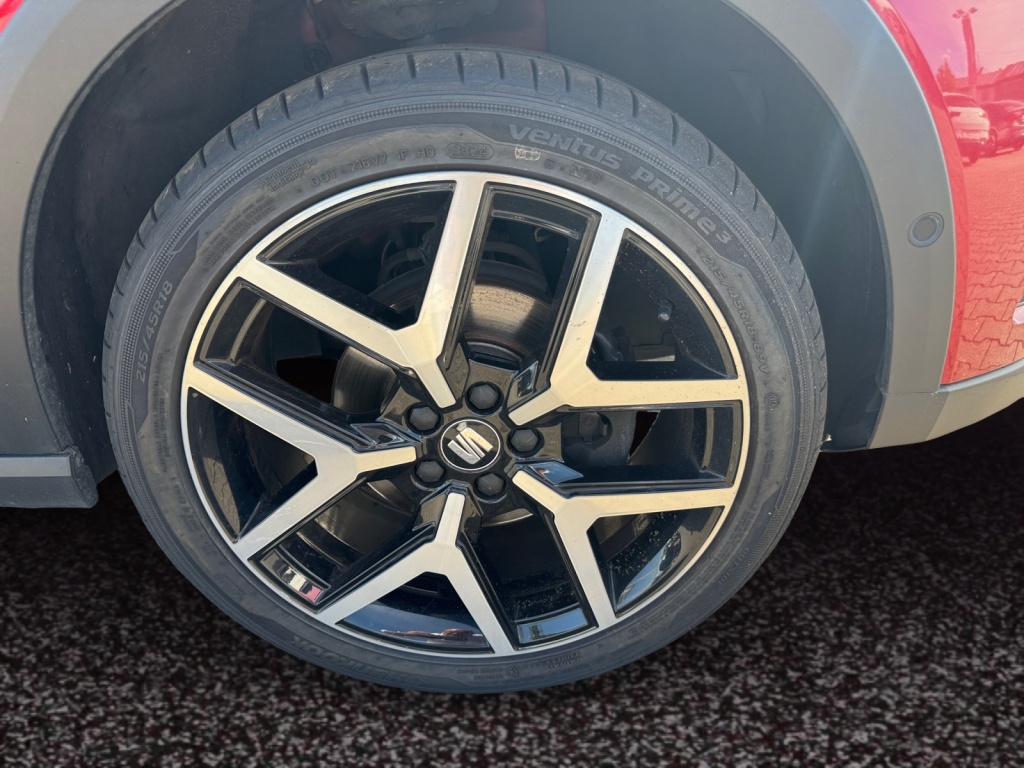 Arona 1.0 TSI FR DSG+ACC+NAVI+SHZ+LED+AHK+RFK LM