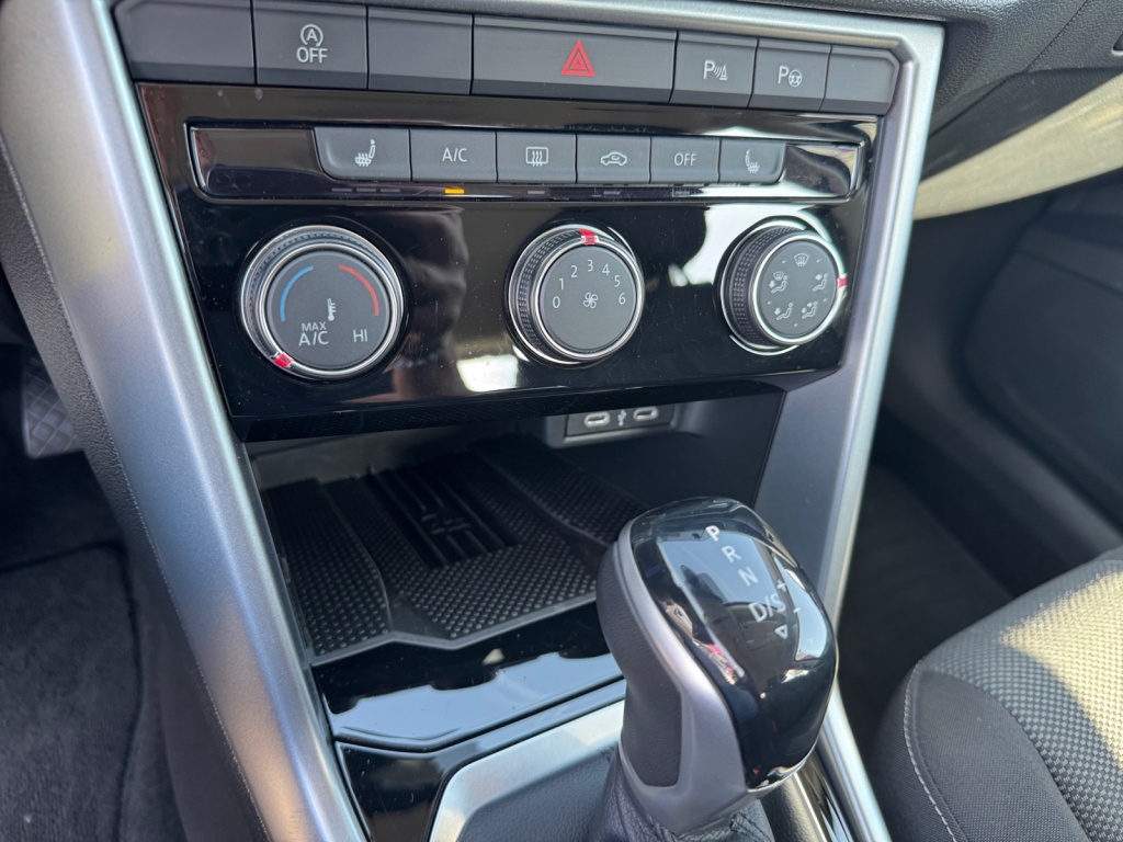 T-Roc 1.5 TSI DSG Life AHK+NAVI+APP+SHZ+LED+PDC