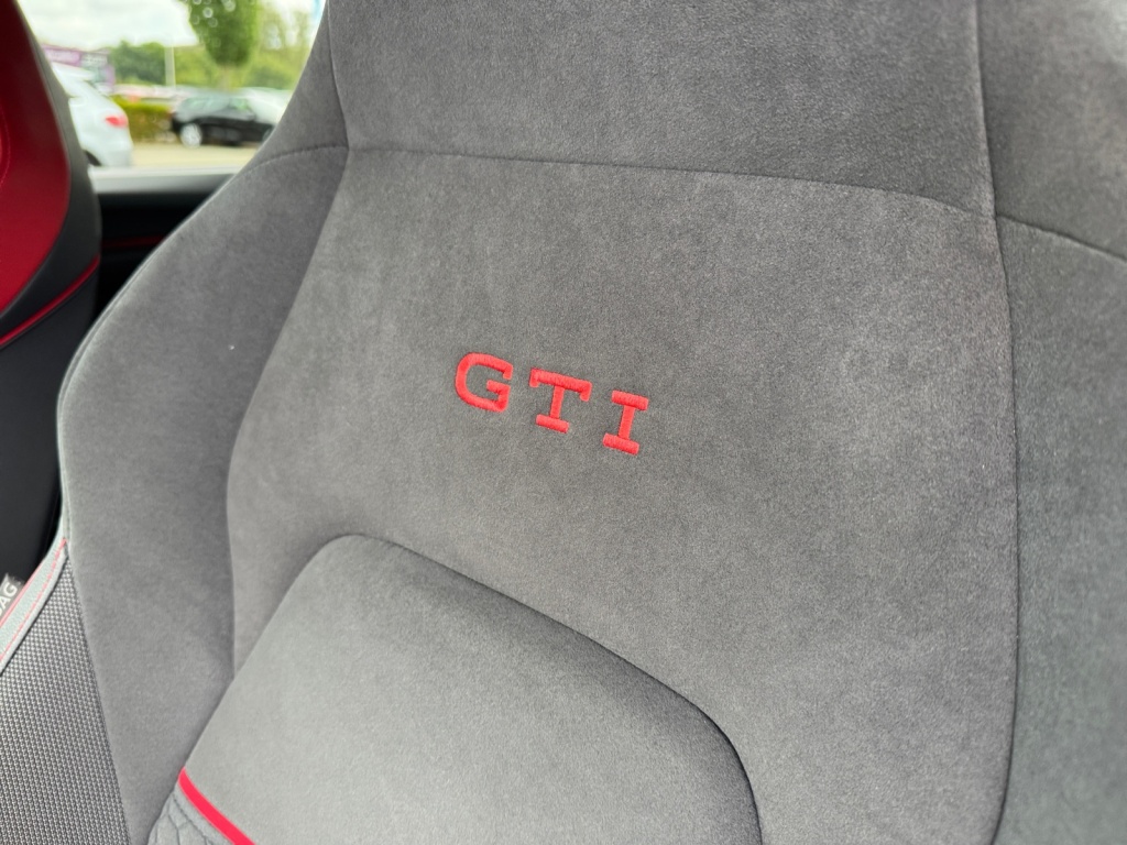 Golf VIII 2.0TSI GTI DSG+Clubsport NAVI+SHZ+ACC