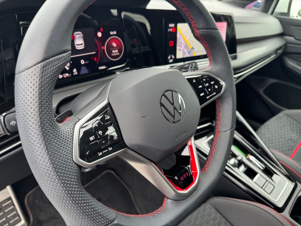 Golf VIII 2.0TSI GTI DSG+Clubsport NAVI+SHZ+ACC