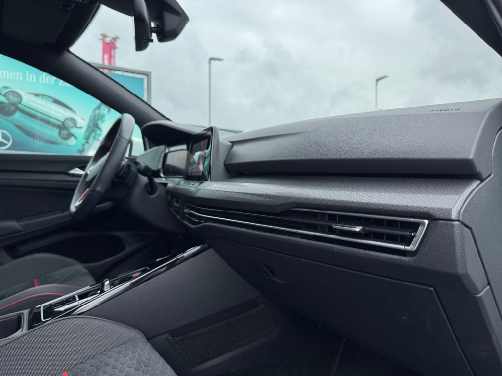 Golf VIII 2.0TSI GTI DSG+Clubsport NAVI+SHZ+ACC