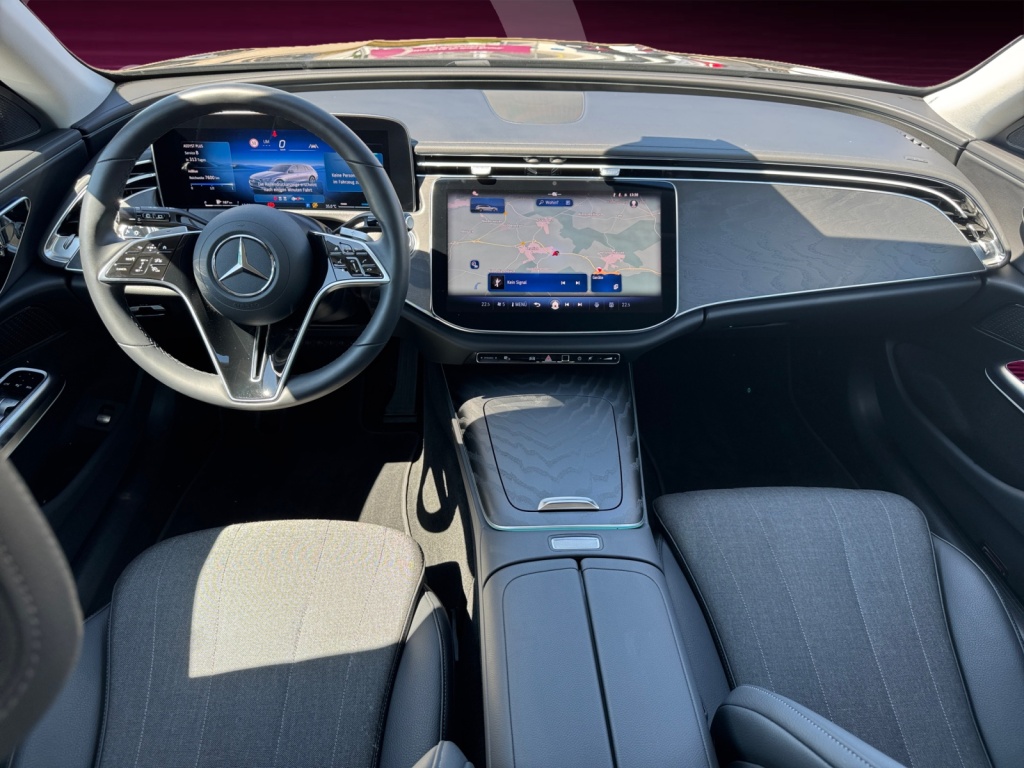 E 220 d T AVANTG+AHK+SHZ+NAVI PREMIUM+CAR-PLAY